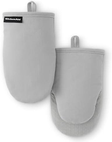 KITCHENAID Gourmet Series Gridlines Mini Oven Mitts 2-Pack Set, Heat Resistant up to 600°F, Soft Silicone Grip, Magnetic Cuff, Matte Grey, 5.5"x9"