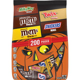 M&M'S Milk Chocolate, M&M'S Peanut, SNICKERS, TWIX & MILKY WAY Milk Chocolate Individually Wrapped Halloween Candy Trick or Treat Variety Pack, 200 Ct Bulk Bag