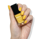 LONDONTOWN Canary Yellow Glossy Nail Polish, Daisy Chain lakur, Vegan Chip-Resistant Long-Lasting Nail Lacquer, 40 fl oz