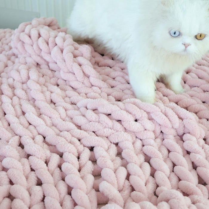 Maetoow Chenille Chunky Knit Blanket Throw （30×40 Inch）, Handmade Warm & Cozy Blanket Couch, Bed, Home Decor, Soft Breathable Fleece Banket, Christmas Thick and Giant Yarn Throws, Light Pink