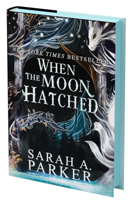 When the Moon Hatched: A fast-paced romantasy with undeniable chemistry in a stunning immersive world (The Moonfall Series, 1)